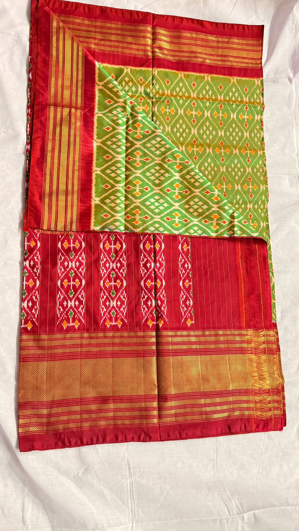 Pochampally Ikat Pure Silk Saree – Green & Maroon | Handwoven Ikat Body With Rich Gold Zari Border ths-20