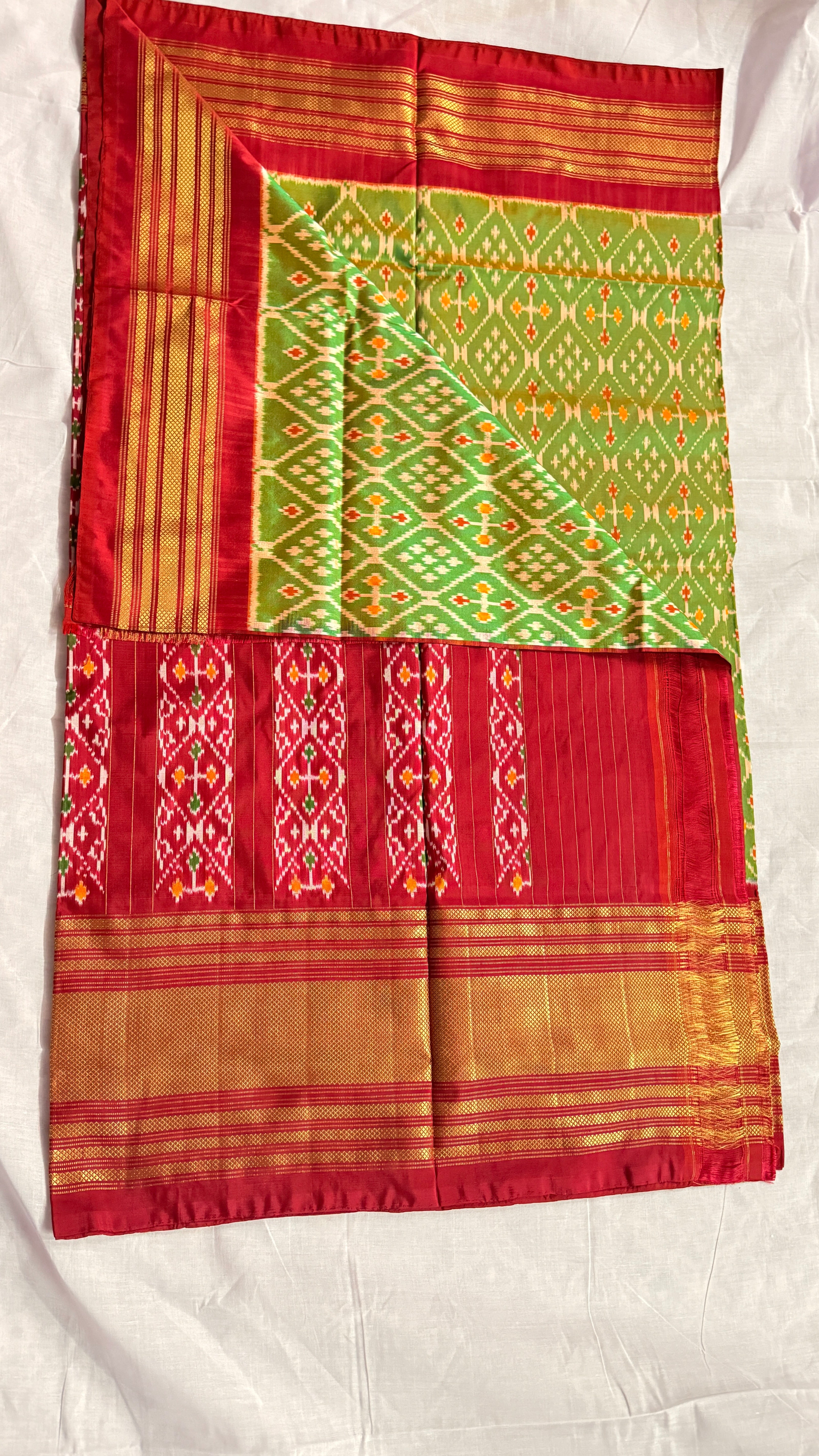 Pochampally Ikat Pure Silk Saree – Green & Maroon | Handwoven Ikat Body With Rich Gold Zari Border ths-20