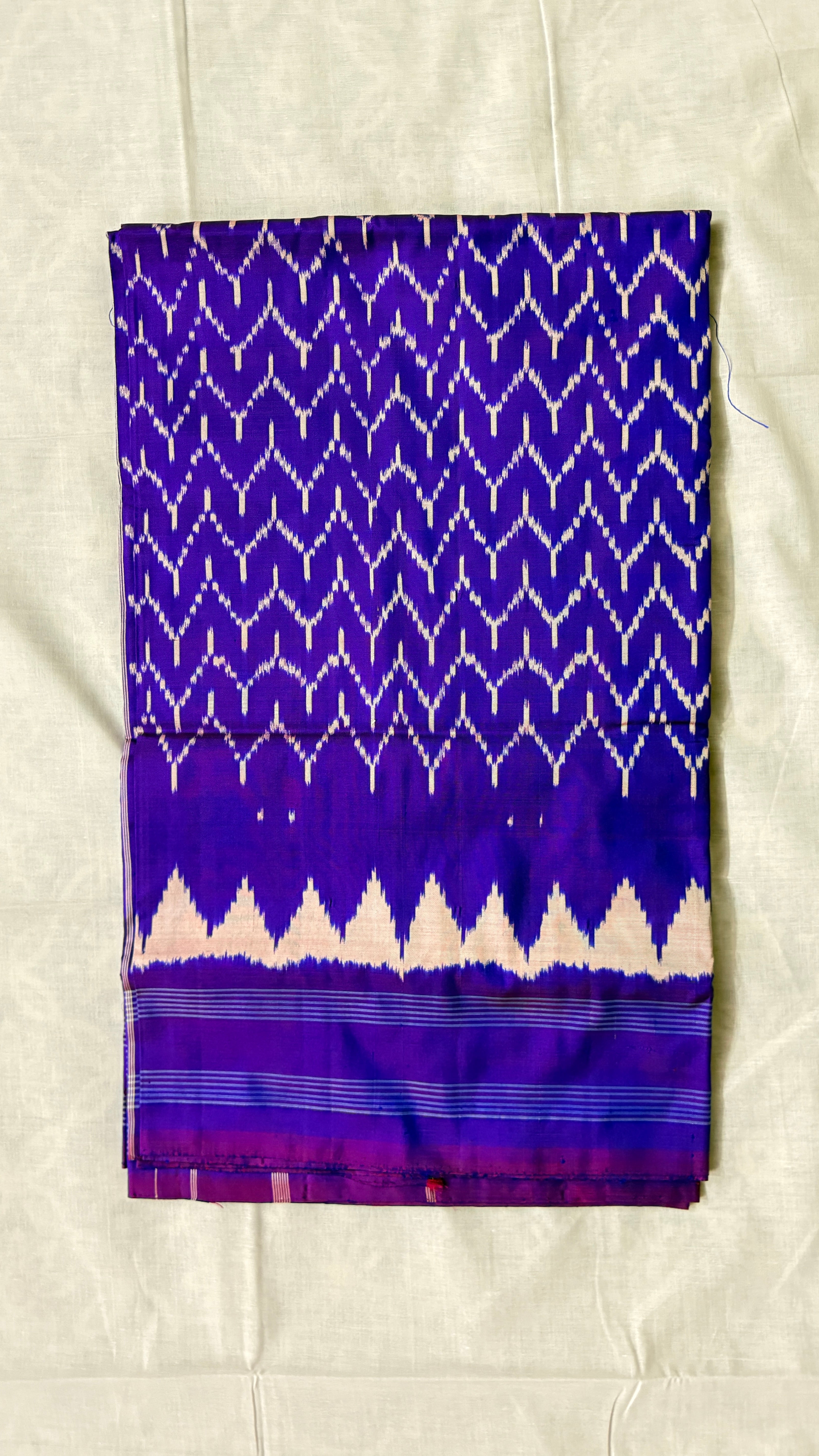 Blue-Violet Pochampally Ikat Pure Silk Saree with White Zig-Zag Motifs & Striped Border THS-5