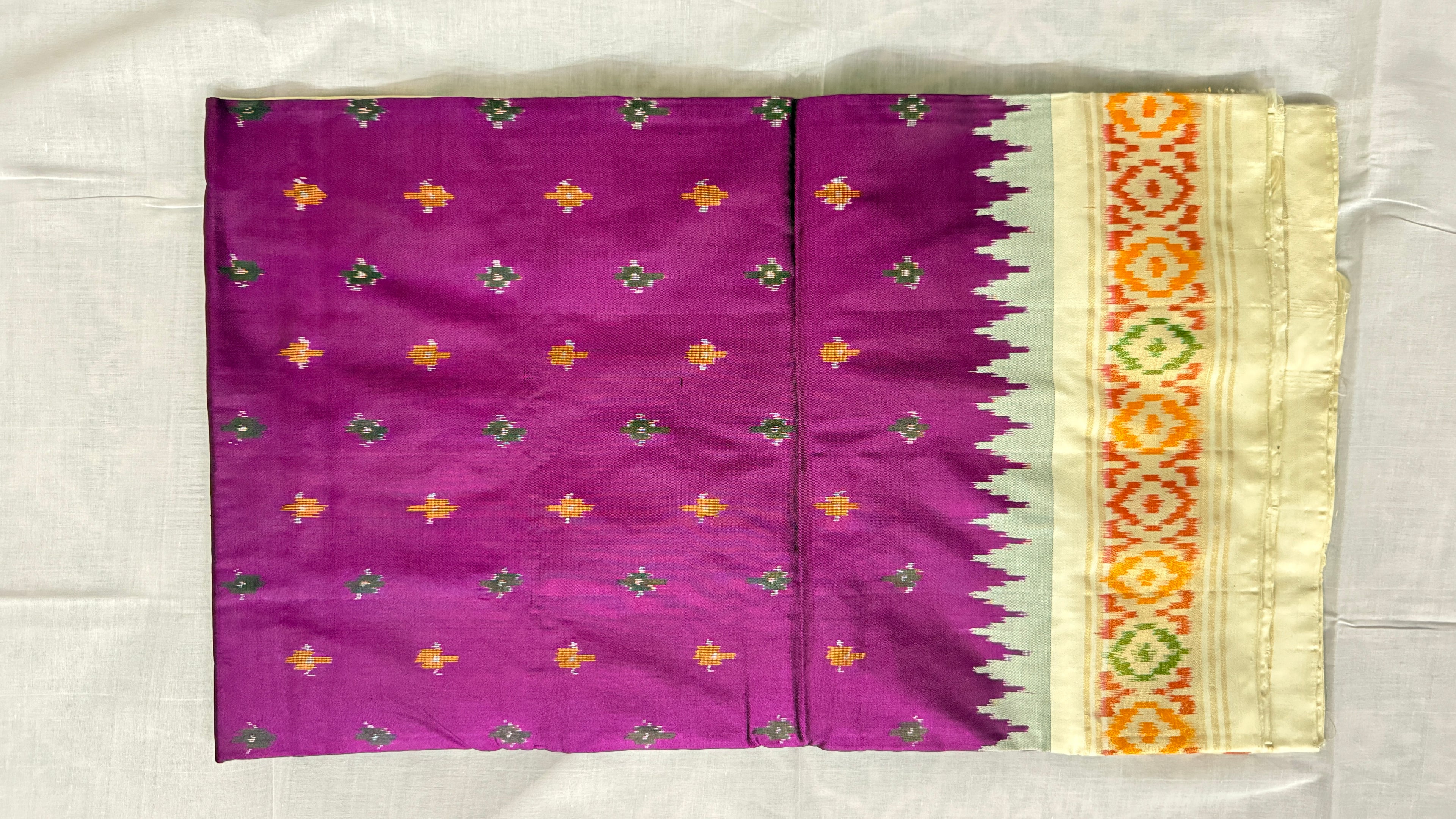 THS1- Pochampally Ikat Silk Saree (Pure Silk)