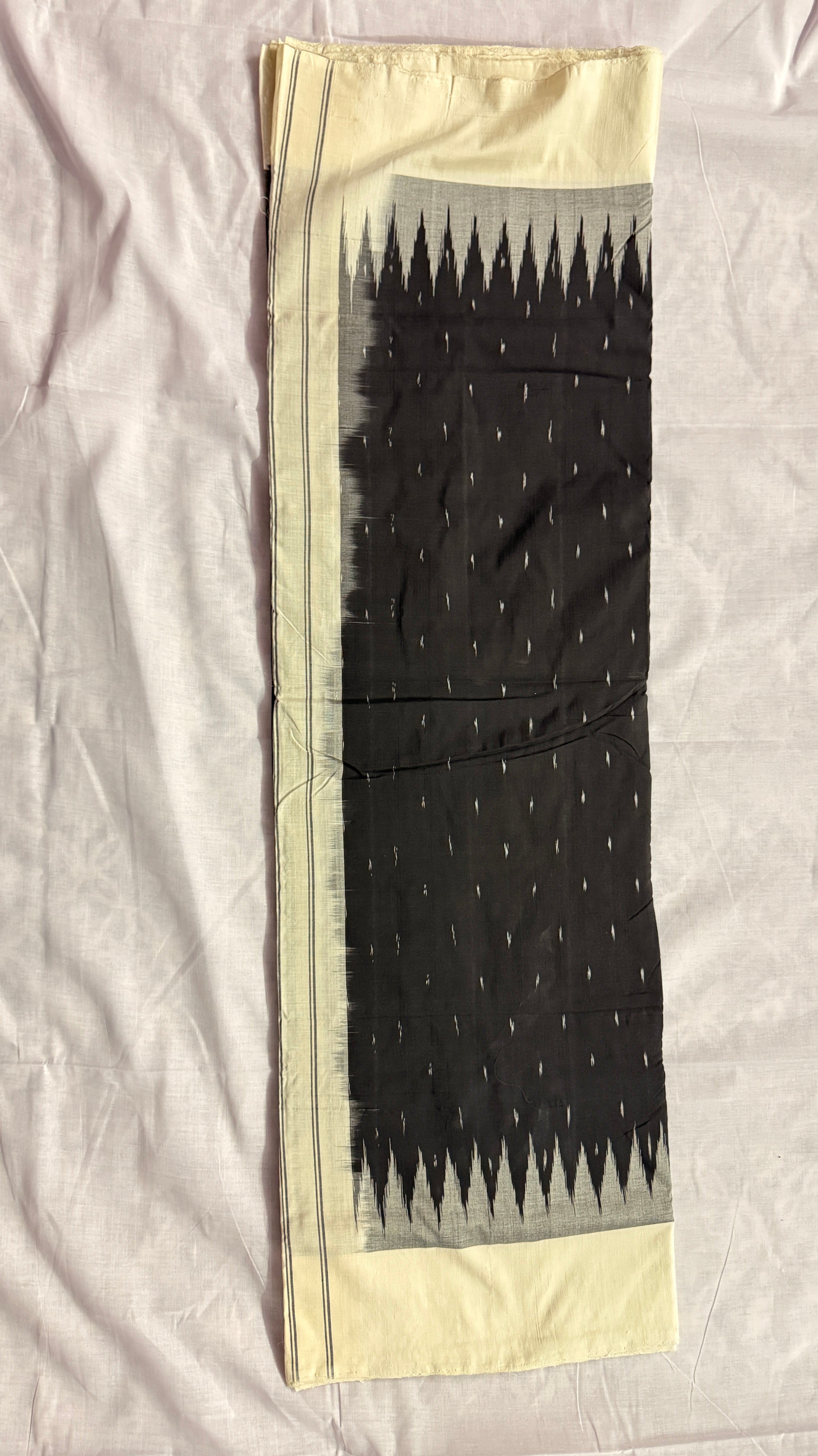 Black & Off-White Pochampally Ikat Cotton Saree | Handwoven Soft Cotton thc -4