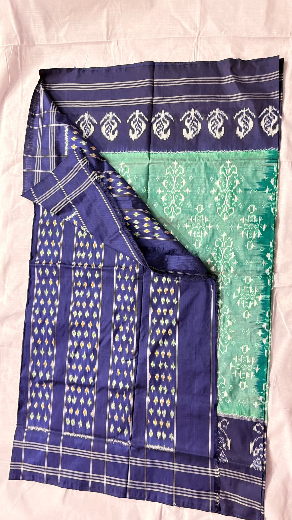 Navy Blue & Sea Green Pochampally Ikat Pure Silk Saree – Handloom Certified | Soft, Lightweight Pure Mulberry Silk ths -17