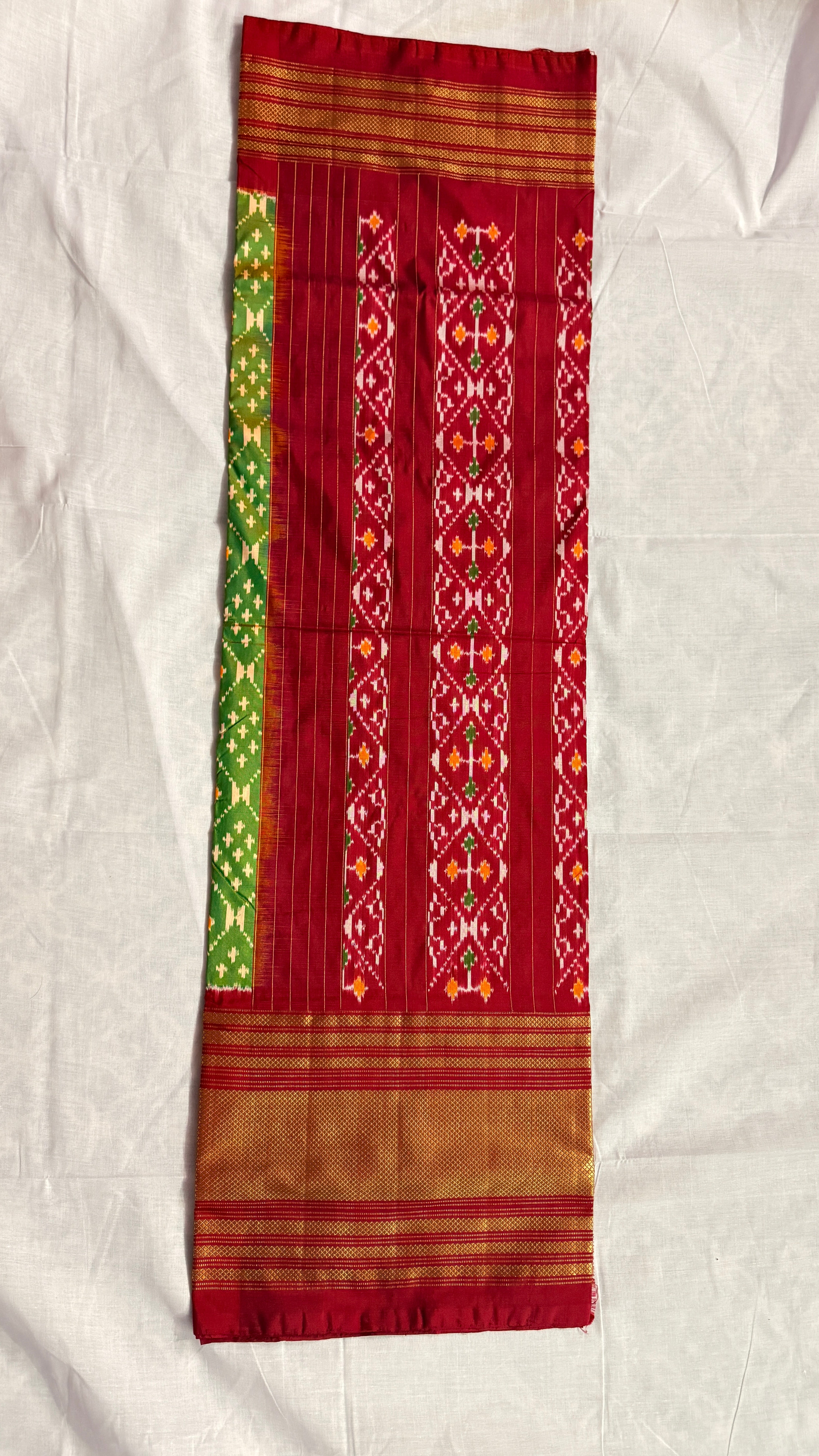 Pochampally Ikat Pure Silk Saree – Green & Maroon | Handwoven Ikat Body With Rich Gold Zari Border ths-20