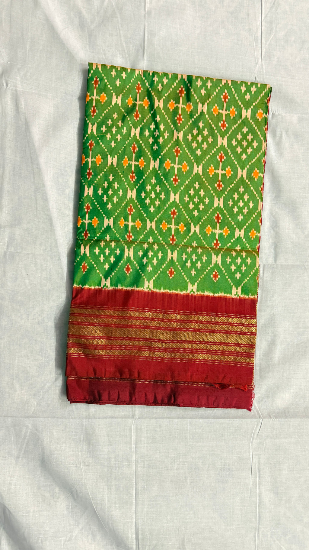 Pochampally Ikat Pure Silk Saree – Green & Maroon | Handwoven Ikat Body With Rich Gold Zari Border ths-20